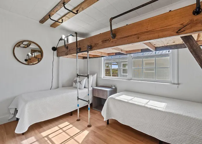 Holiday home Latitude Adjustment House