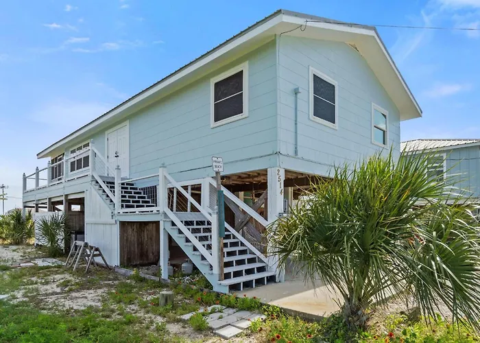 Holiday home Latitude Adjustment House *