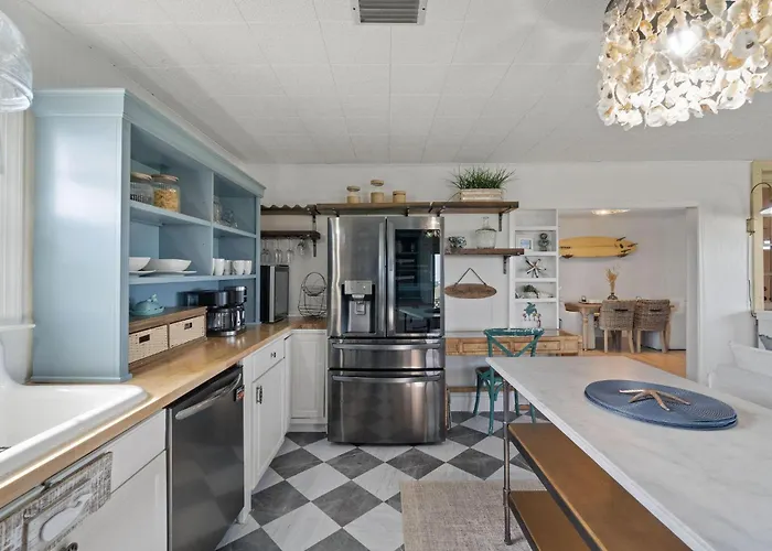 Latitude Adjustment House * Gulf Shores