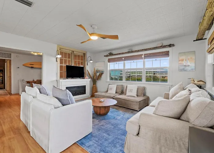 Latitude Adjustment House Holiday home